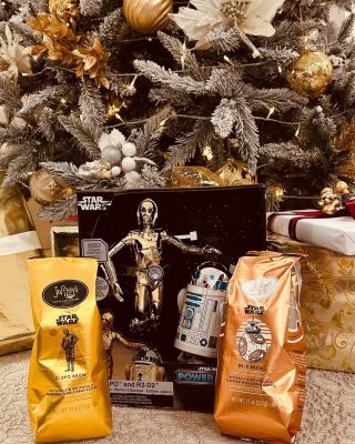 Tip na vánoční dárek - pro všechny milovníky Starwars 🤩při objednávce mluvících postaviček máme Joffreys kávu jako dárek 🤩...